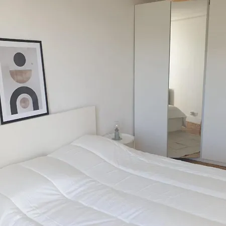 Flexliving - - Voltaire Parigi